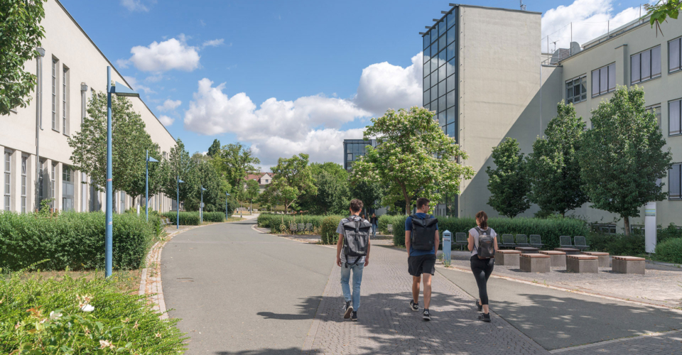 Studenten an der Ernst Abbe Hochschule Jena